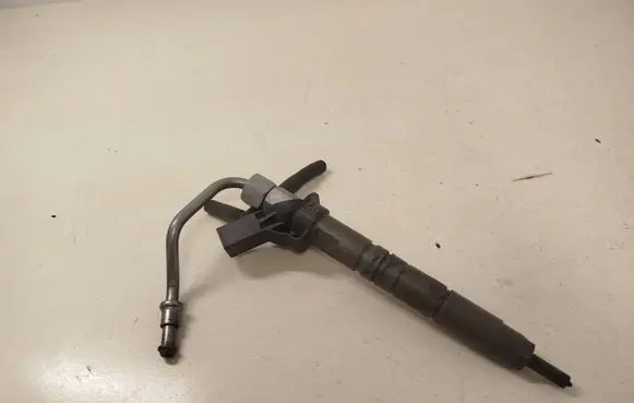 Mercedes-Benz ML W164 Fuel injector A6420701187