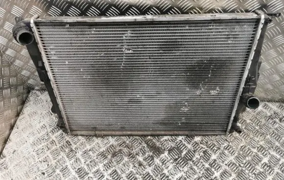 BMW 1 E81 E87 Coolant radiator 6329688