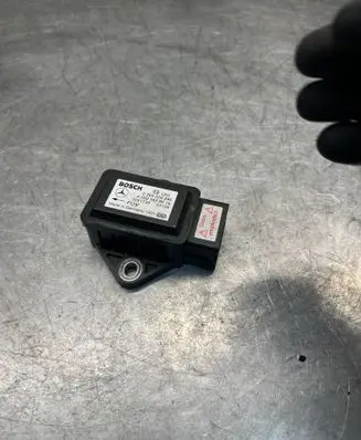 Mercedes-Benz E W210 ESP acceleration yaw rate sensor A0025426618