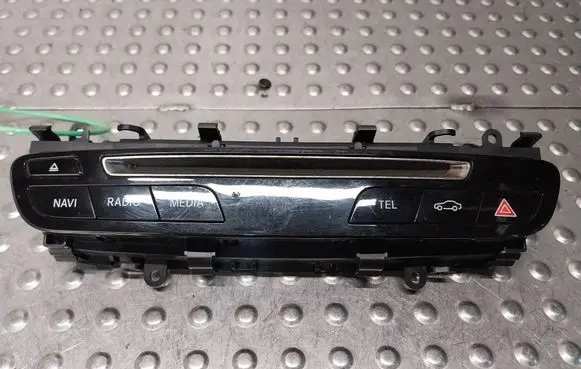 Mercedes-Benz GLC X253 C253 Head unit multimedia control A2059055201