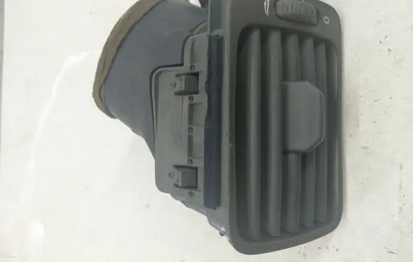 Volvo S80 Dashboard side air vent grill/cover trim 130082001