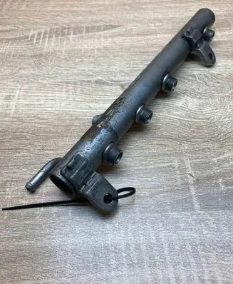 Mercedes-Benz E W211 Fuel main line pipe A6420700495