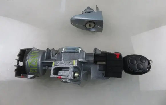 Ford S-MAX Ignition lock 3M513F880AC