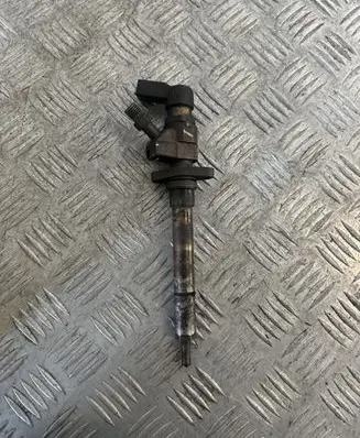 Ford C-MAX I Fuel injector 9647247280