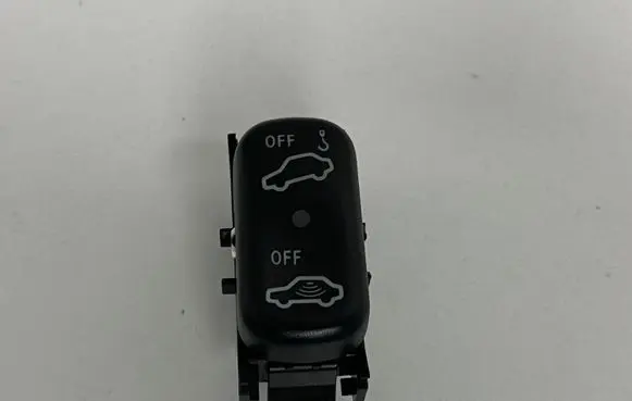 Mercedes-Benz E W210 Alarm switch 2108201710 03050510 501593440