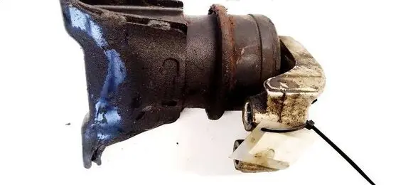 Honda Civic Engine mount bracket 