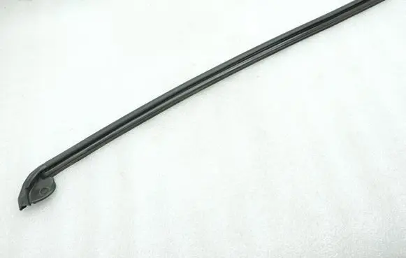Opel Vivaro Front door rubber seal 768609040R 93456979