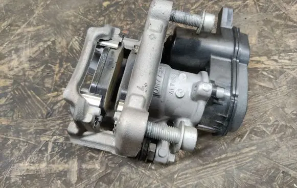 Opel Mokka B Rear brake caliper 9842295280 0M779A