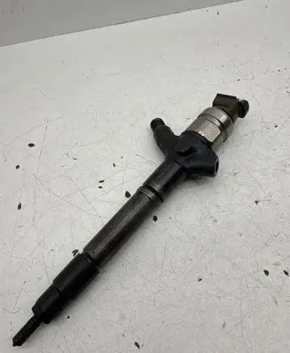 Toyota Auris 150 Fuel injector 08J01886 236700R030