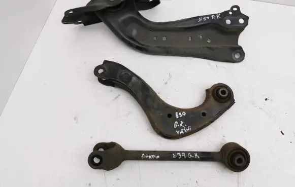 Toyota C-HR I Rear upper control arm/wishbone