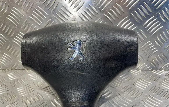 Steering wheel airbag