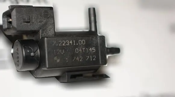 BMW 5 E39 Turbo solenoid valve 1742712