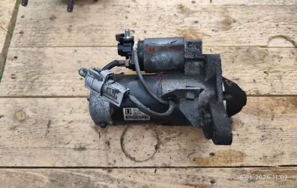 Mazda 3 II Starter motor R2AH 1919 M001T30971