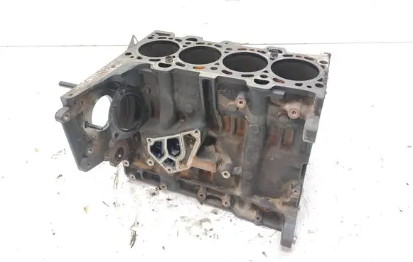 BMW X3 E83 Engine block 7786664 204D4