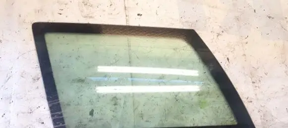Jeep Cherokee Rear side window