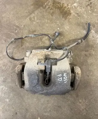 Mercedes-Benz R W251 Front brake caliper