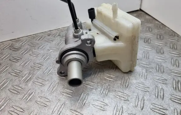 Mini Cooper Countryman R60 Master brake cylinder 34336772413 6772413