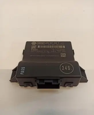 Audi A4 S4 B8 8K Gateway control module 8T0907468F