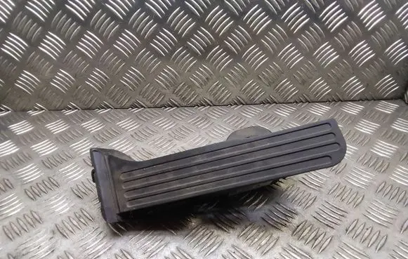 Volkswagen Golf V Accelerator throttle pedal 1K1721503P