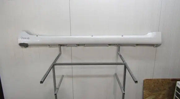 Front sill (body part)