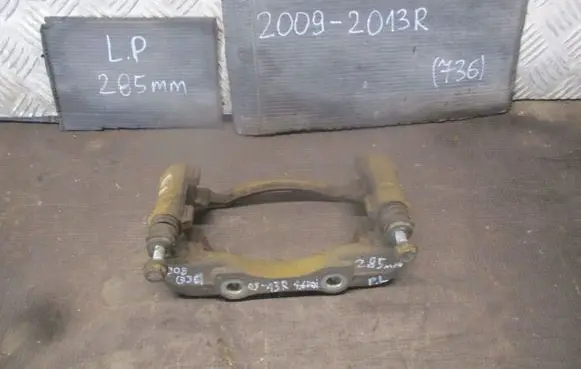 Peugeot 3008 I Brake caliper pad carrier rear 