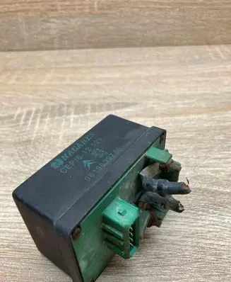 Citroen C5 Glow plug pre-heat relay 9619039780