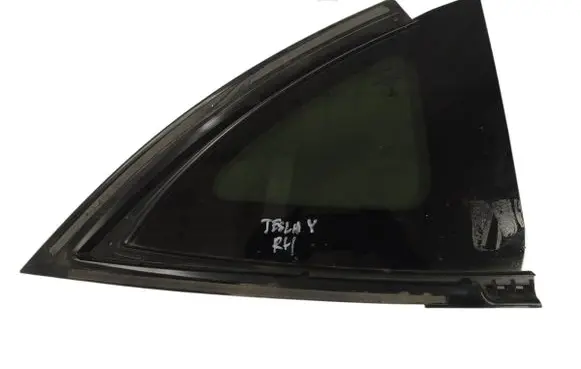 Rear side window