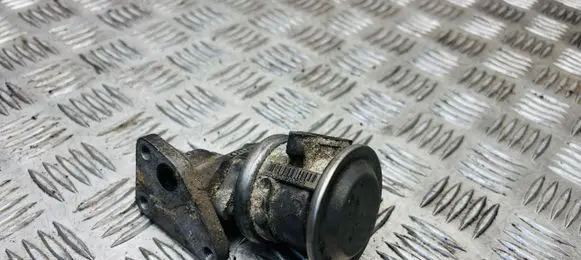 Audi A8 S8 D2 4D EGR valve 078131101F