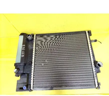 BMW 3 E36 Coolant radiator 1247145 1719108
