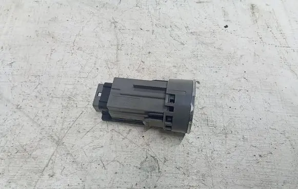 Toyota Prius (XW30) Engine start stop button switch 15A8543