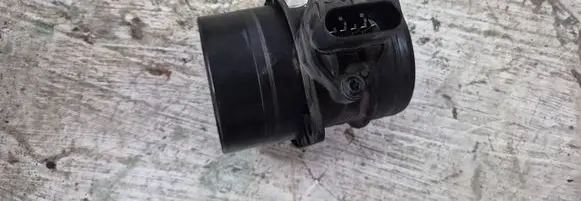 Volkswagen Golf V Mass air flow meter 0281002461 074906461B