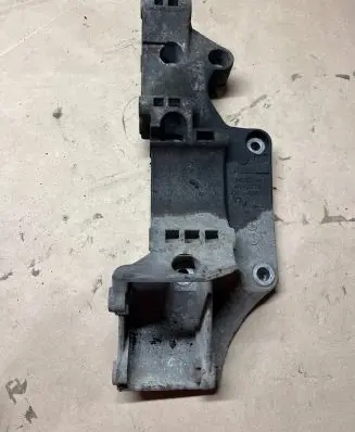 Generator/alternator bracket