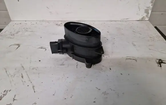 BMW 5 E39 Mass air flow meter 7787076