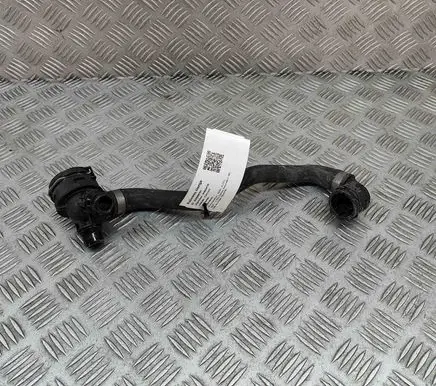 BMW iX Engine coolant pipe/hose 8475148