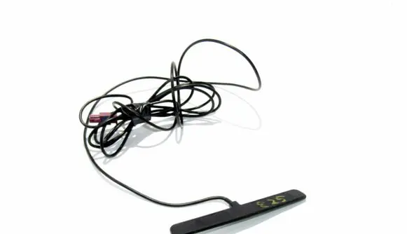 Suzuki Grand Vitara II Aerial antenna amplifier