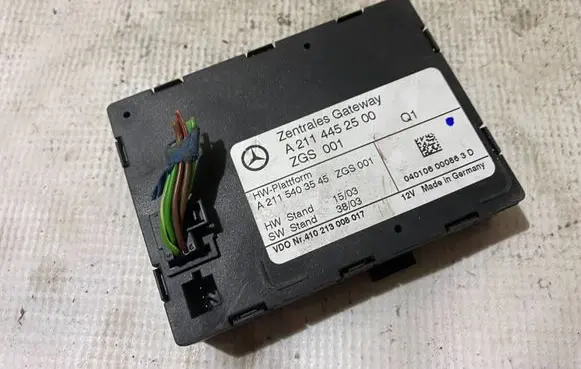 Mercedes-Benz E W212 Door central lock control unit/module a2114452500 2114452500