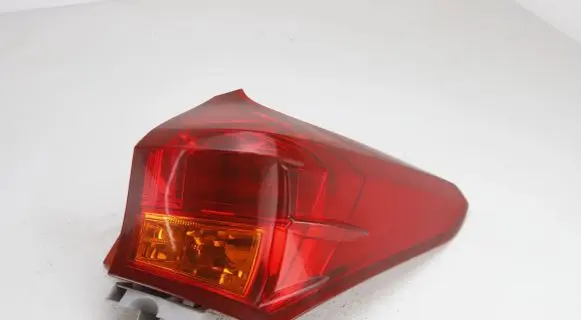 Toyota Auris E180 Rear/tail lights 81556-02730