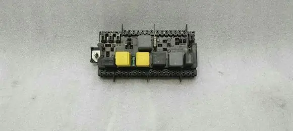 Mercedes-Benz A W176 Fuse module A2469067100