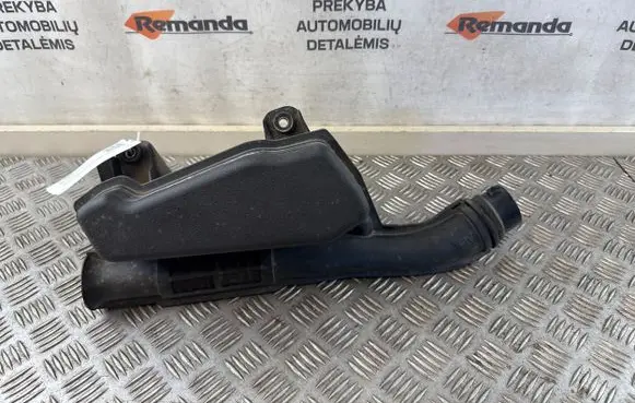 Toyota Auris E180 Intake resonator 177500T010