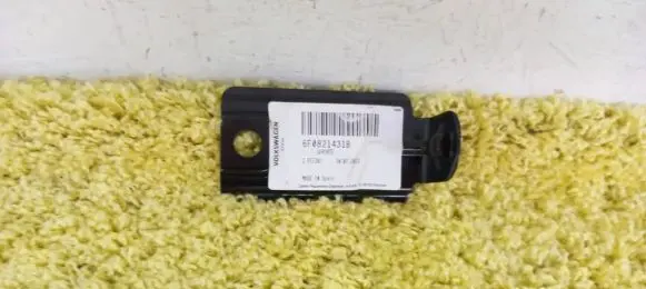 Seat Ibiza V (KJ) Fender mounting bracket 6F0821431B