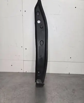 Fender end trim