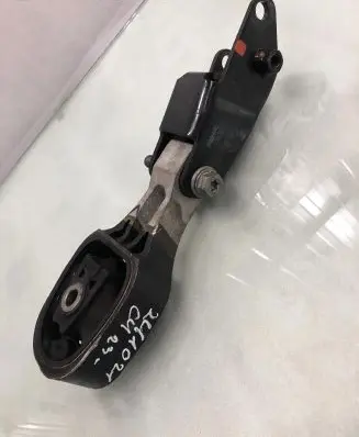 Citroen C4 III e-C4 Gearbox mount 9824116780