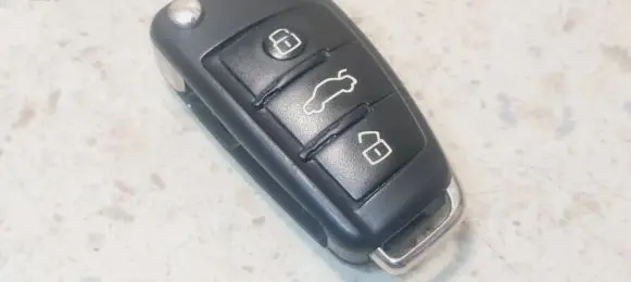 Audi A6 S6 C6 4F Ignition key/card 4F0837220R 033140101 10906403314417
