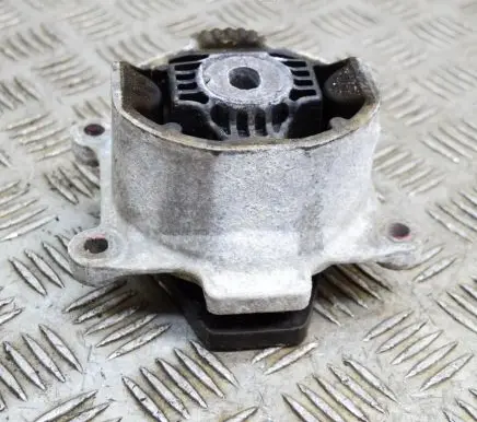 Jaguar I-Pace Engine mount bracket F40371300