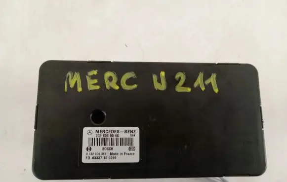 Mercedes-Benz C W203 Central locking vacuum pump 2038000048