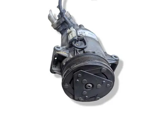 Opel Zafira B Air conditioning (A/C) compressor (pump) 13322147
