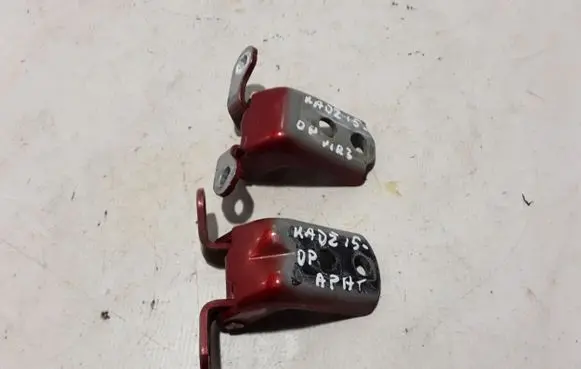 Renault Kadjar Front door upper hinge 804003541R