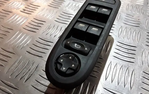 Peugeot 308 Electric window control switch 96644915XT