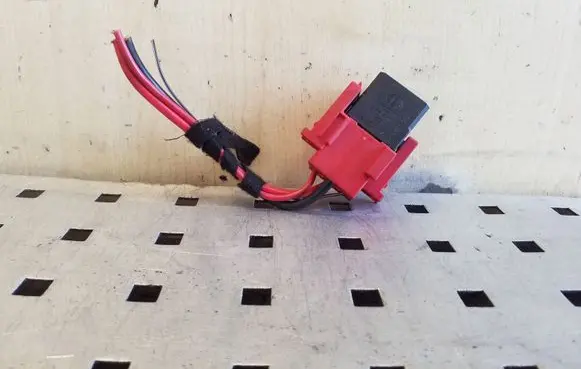 Audi A5 Sportback 8TA Fuse module 4H0951253A