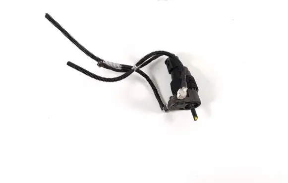Audi e-tron Windscreen/windshield washer pump 8K9955647